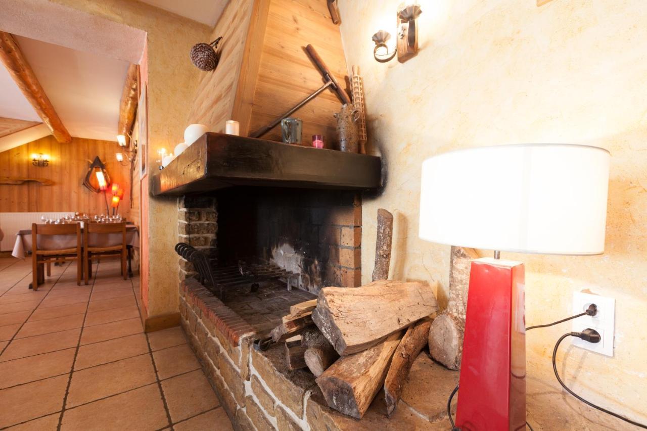 Auberge Des Montauds - Hotel & Restaurant Виллар-де-Ланс Экстерьер фото