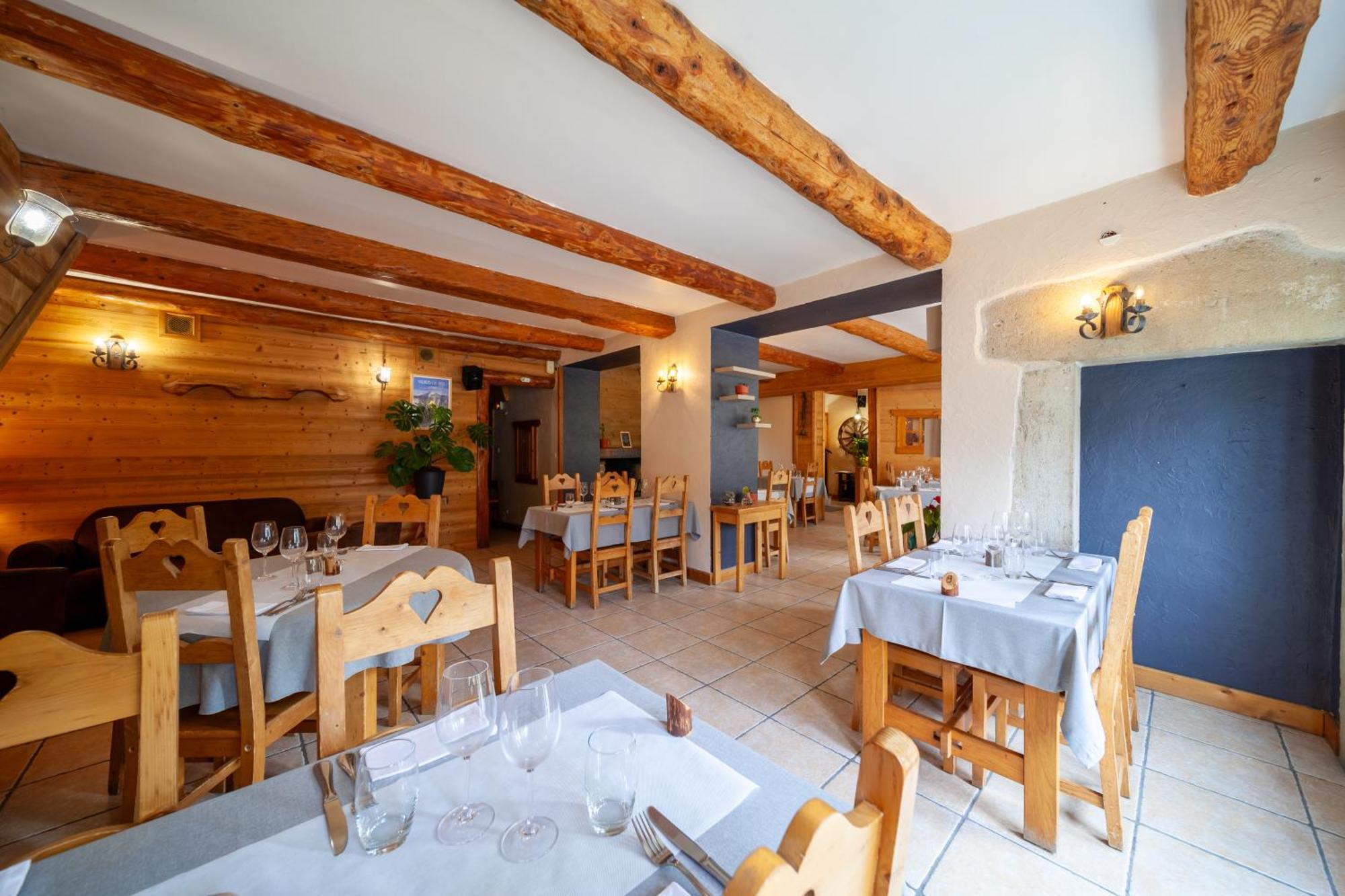 Auberge Des Montauds - Hotel & Restaurant Виллар-де-Ланс Экстерьер фото